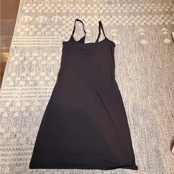 SKIMS seamless slip dress in onyx size small - Picture 2 of 3